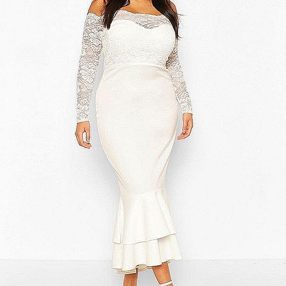 Boohoo Dresses & Skirts - Boohoo US 14 White Floral Lace Mermaid Dress